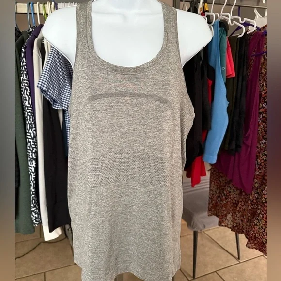 Lululemon Swiftly Tech Racerback‎ 2.0 Slate / White - Picture 2 of 8